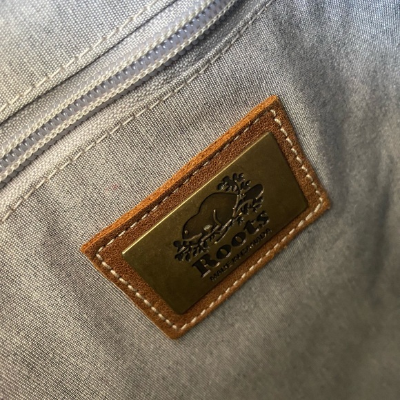 Brown Roots Genuine Leather Purse - Picture 6 of 7
